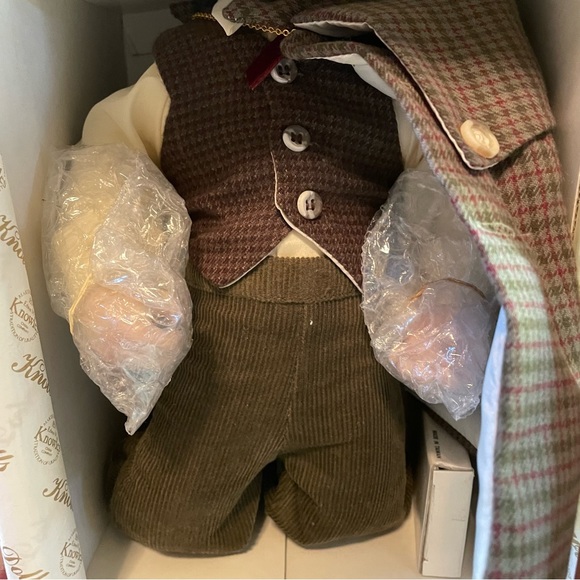 SHERLOCK HOLMES 1st ISSUE in the “BORN TO BE FAMOUS”  DOLL COLLECTION - Picture 6 of 7
